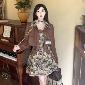 Plus Size Autumn Winter Caramel Bear Jacquard American Retro College Style Waist Cinching Dress