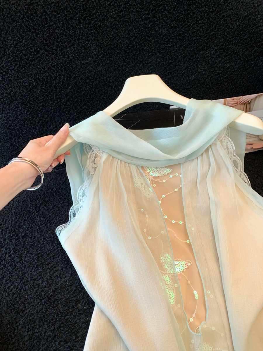 2026 Summer New Women's V-Neck Loose Blouse with High-End Look, Solid Color Sleeveless Top - Image 3